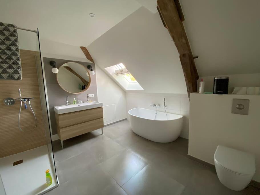 Maison Leocha Sablons-sur-Huisne Ngoại thất bức ảnh